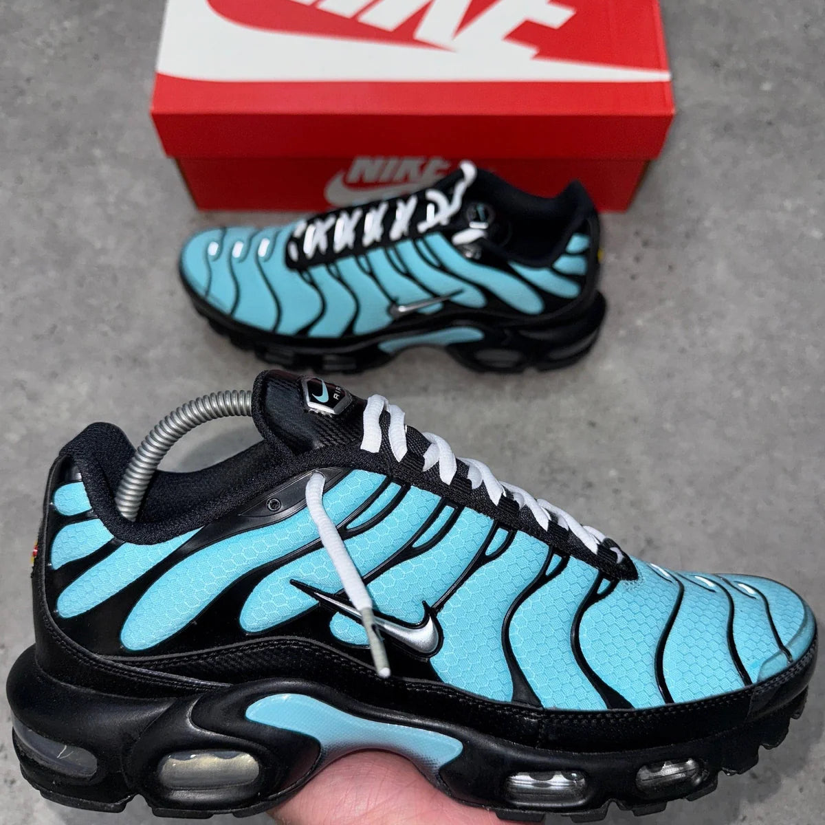 AIR MAX PLUS TUNED 1 AQUA BLUE "TIFFANY"