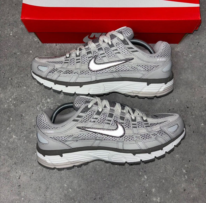 NIKE P-6000 - IRON ORE