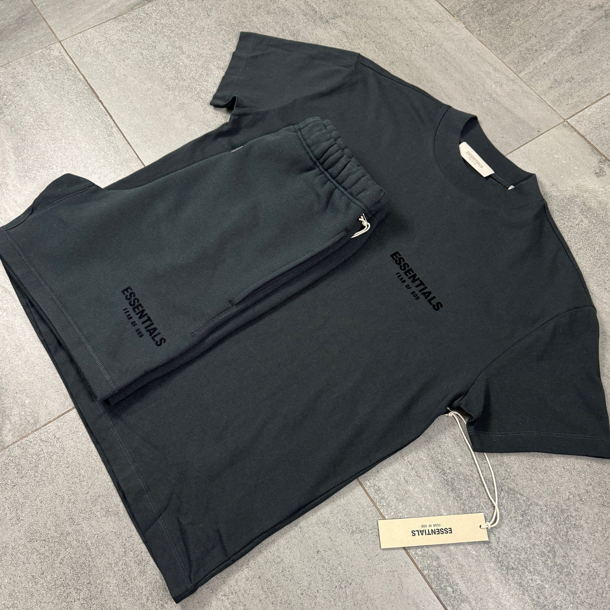 FEAR OF GOD ESSENTIALS SHORT SET 'BLACK' (SS22)