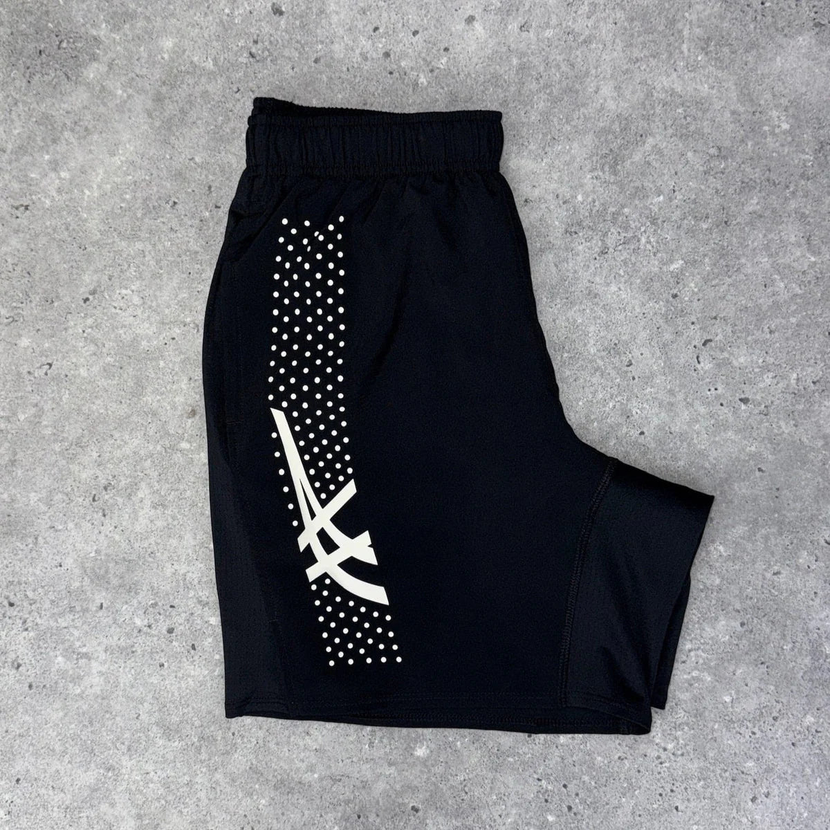 ASICS ICON 1/4 BLACK & BLACK