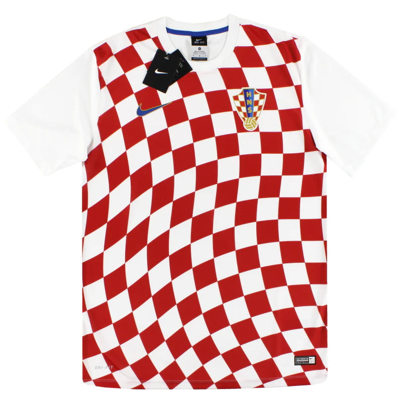 2016-18 Croatia Nike Basic Home Shirt