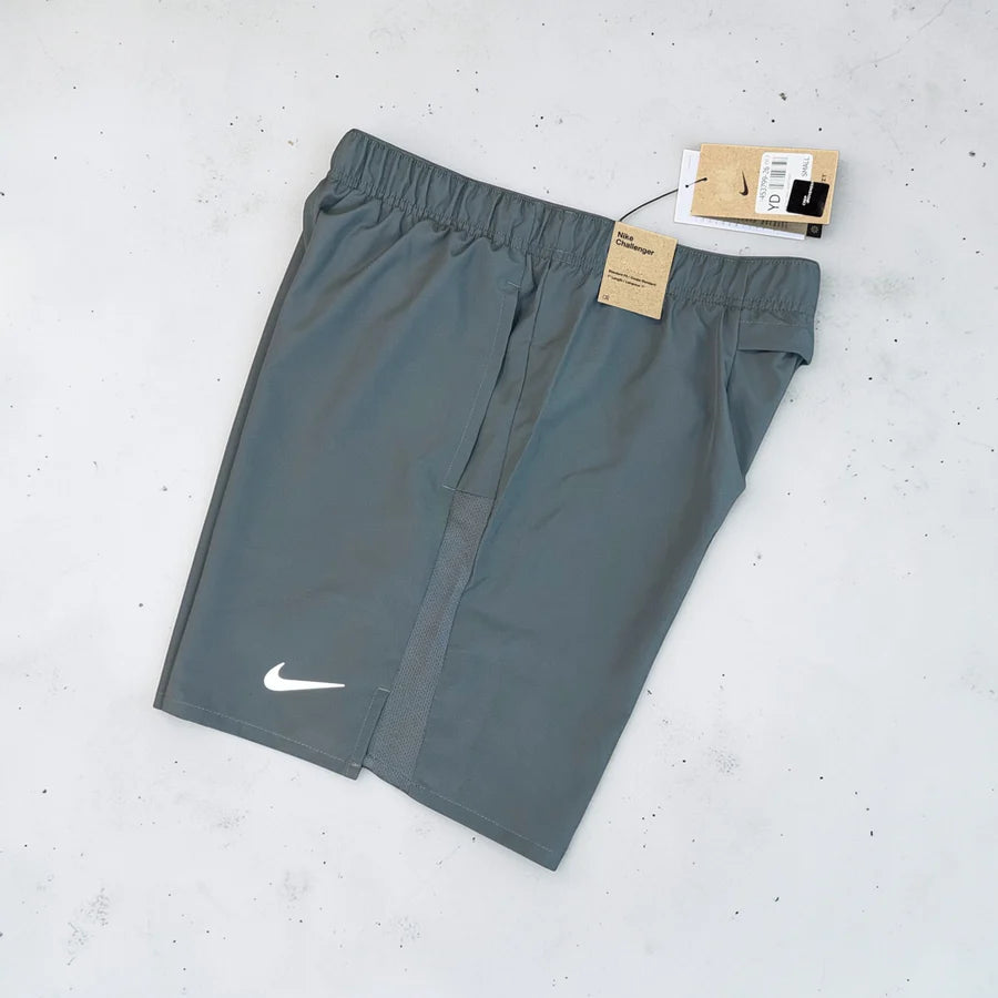 NIKE DRI-FIT WINDRUNNER AND 7” CHALLENGER SHORTS SET - FOAM PINK / GREY